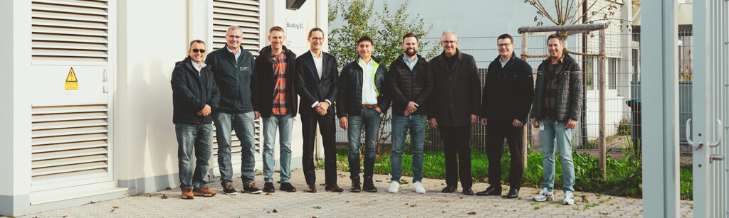Gruppenbild der Beteiligten von SAP und Stadtwerken